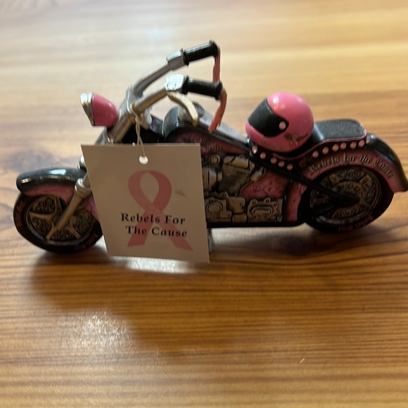 Breast cancer motorcycle figurine - Picture 3 of 4